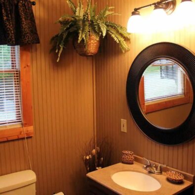 Jungle Fever Cabin bath