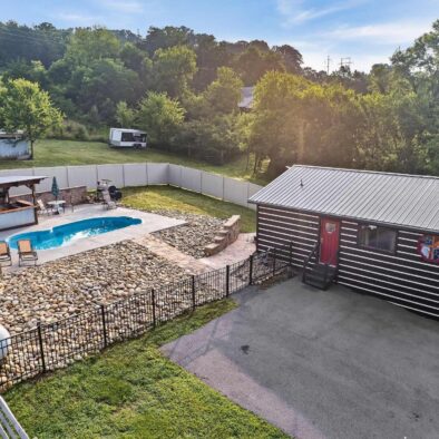 Hideout Haven Cabin pool