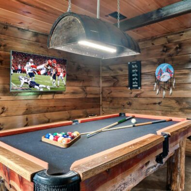 Hideout Haven Cabin pool table