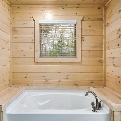 Fox and Fawn cabin bath