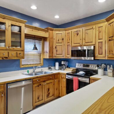 Quiet Nights Retreat cabin kitchen