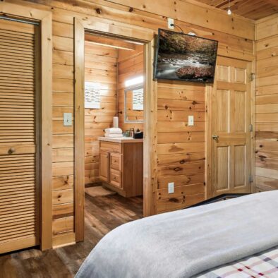 Trout and About Cabin bedroom