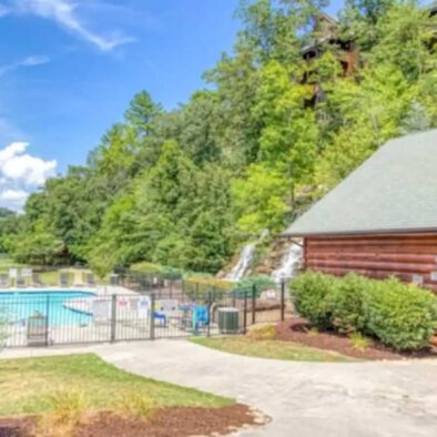 Smokies Escape pigeon forge luxury cabin