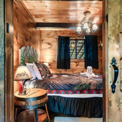 Hideout Haven Cabin bed