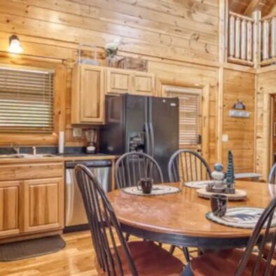 Smokies Escape Cabin kitchen