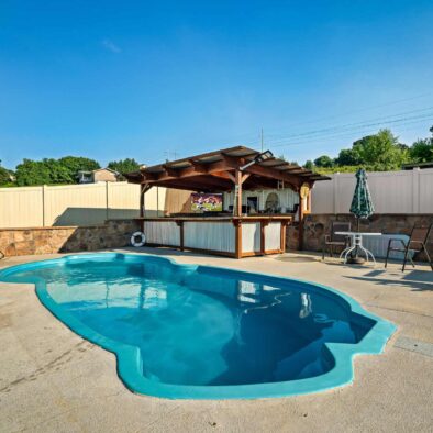 Hideout Haven Cabin outdoor pool