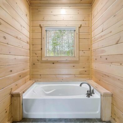 Fox and Fawn cabin bath