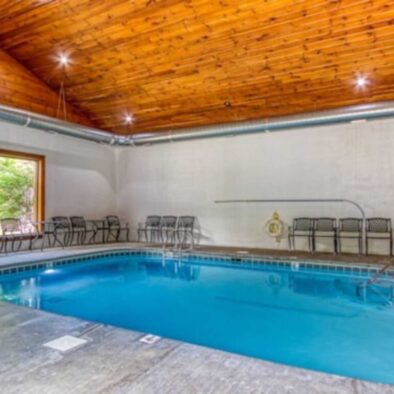 Smokies Escape Cabin indoor pool