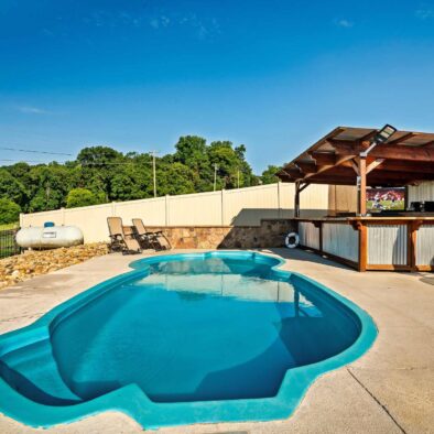 Hideout Haven Cabin outdoor pool