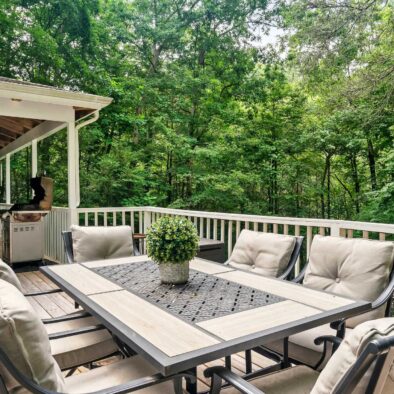 Farmer’s Daughter Cabin porch