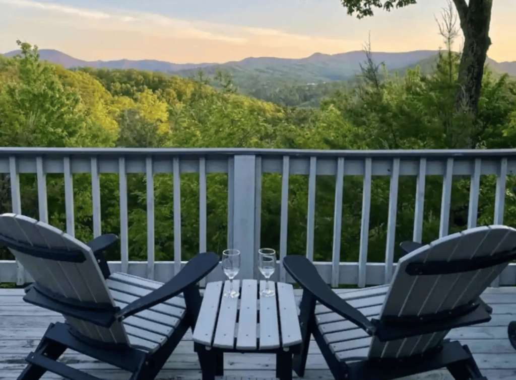 Pigeon Forge Cabin with a view