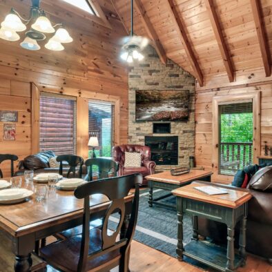 Jazzy's Cajun Cabin living room