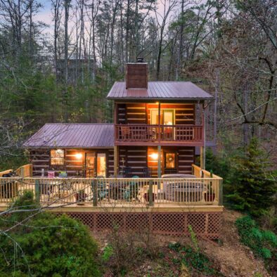 Tree House Tranquility Family Cabin Sevierville