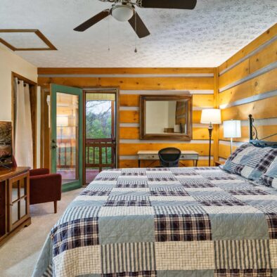 Tree House Tranquility Cabin bedroom