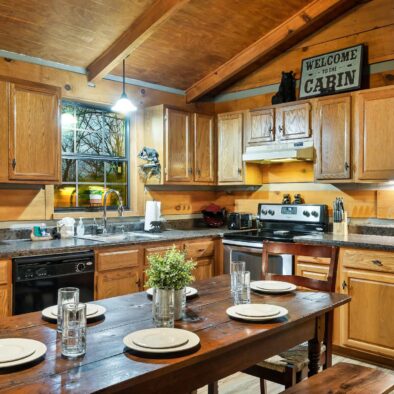 Tree House Tranquility Cabin kitchen