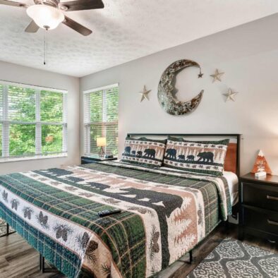 The Upper Room Cabin with Buckhead Cabin Rentals Bedroom